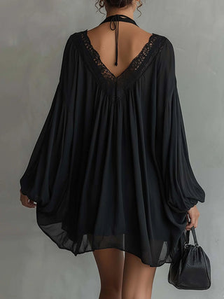 Cassandre | Mini Robe en Mousseline Noire, Col en Dentelle