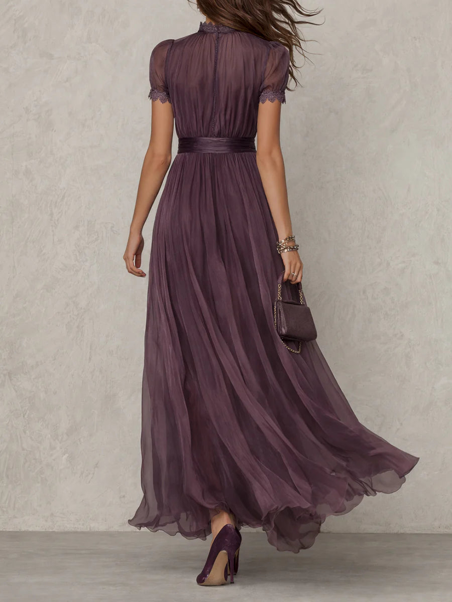 Prunelle | Robe Maxi en Mousseline Violette, Col Cœur, Bordure Dentelle
