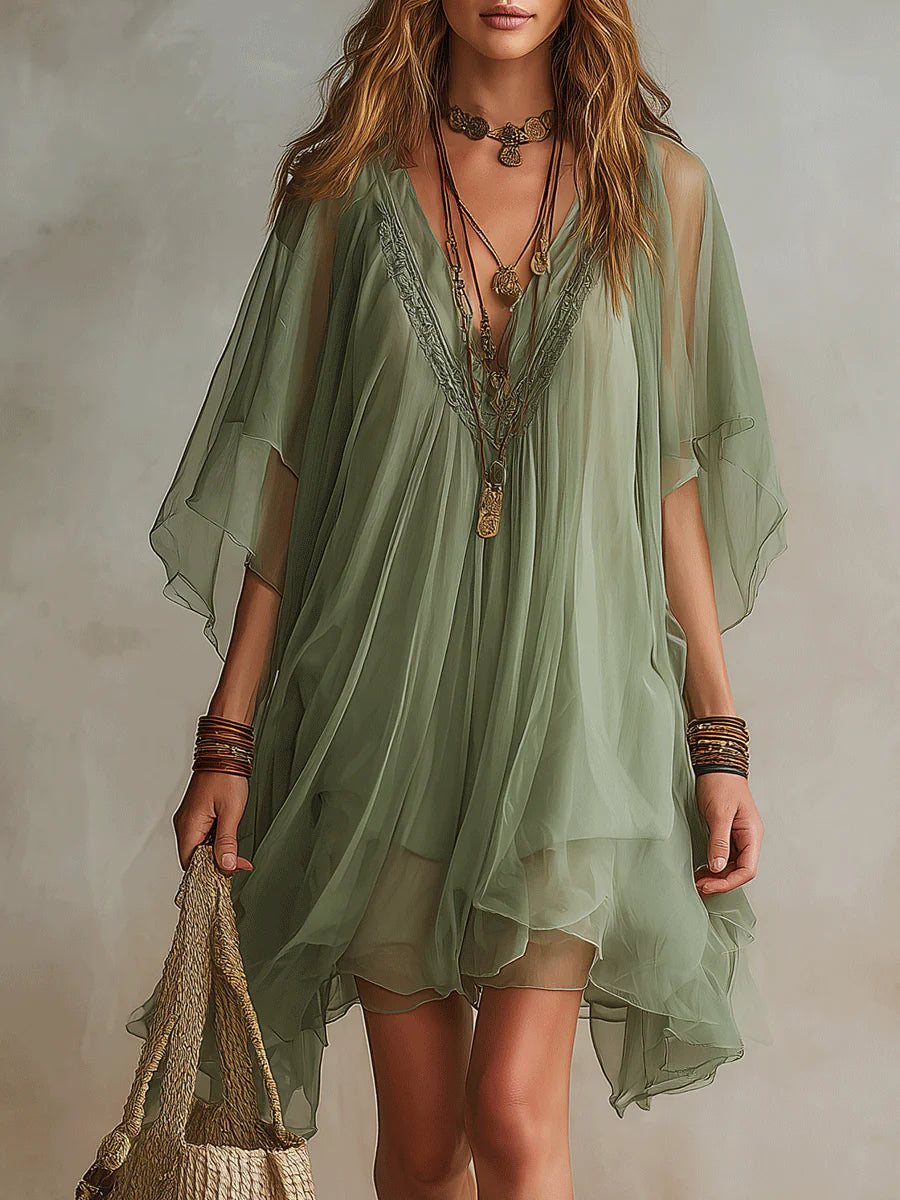 Éloïse | Mini Robe Fluide en Mousseline Verte, Col en V