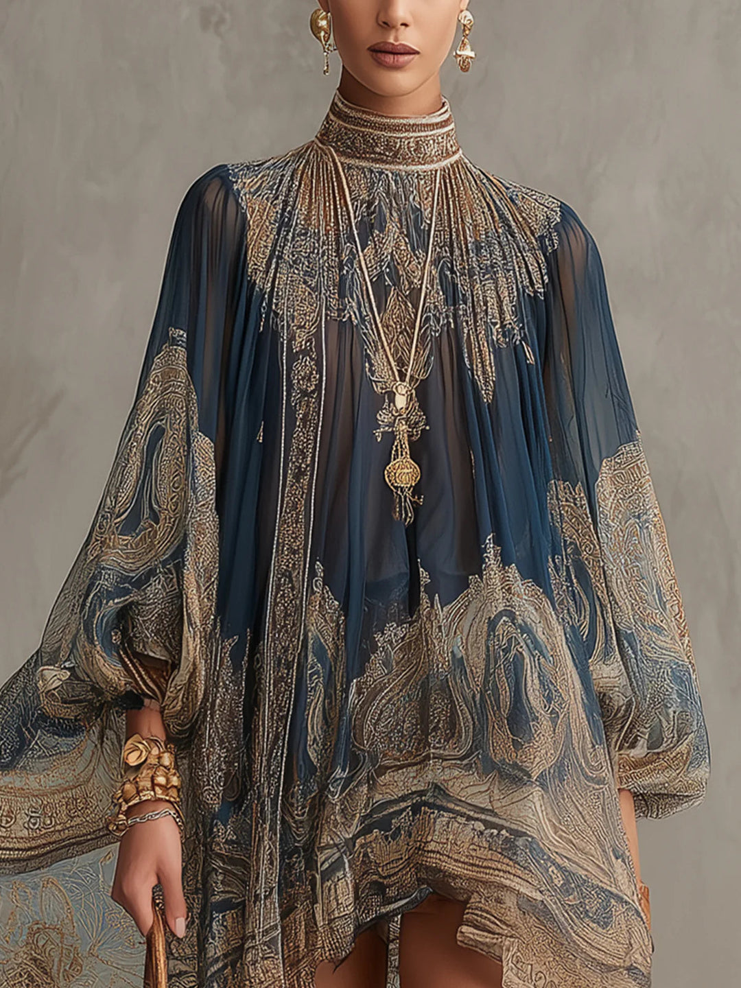 Bérénice | Robe Mini en Mousseline Asymétrique à Imprimé Baroque Bleu Marine et Col Montant