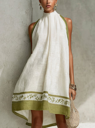 Agathe | Robe Mini Trapèze Sans Manches Blanche et Vert Olive à Fleurs